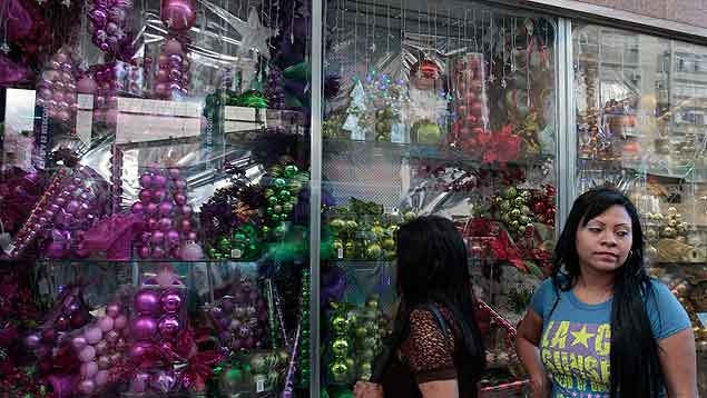 ¡Qué bolas!… podrías colocarle al arbolito si tuvieras esta millonada (FOTO)