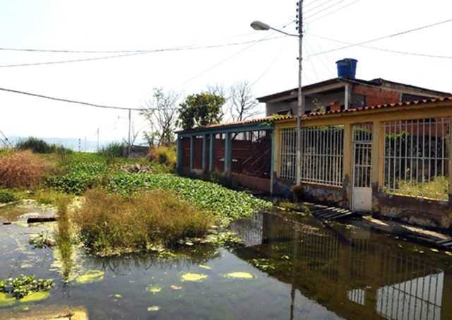 Afectados por el Lago de Valencia claman por respuestas de la Fiscalía