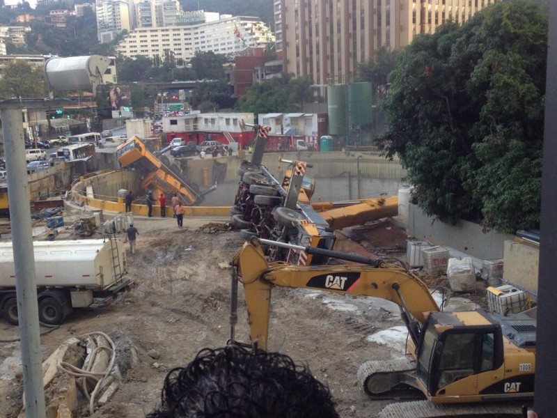 Video inédito del volcamiento de las grúas del Metro en Las Mercedes