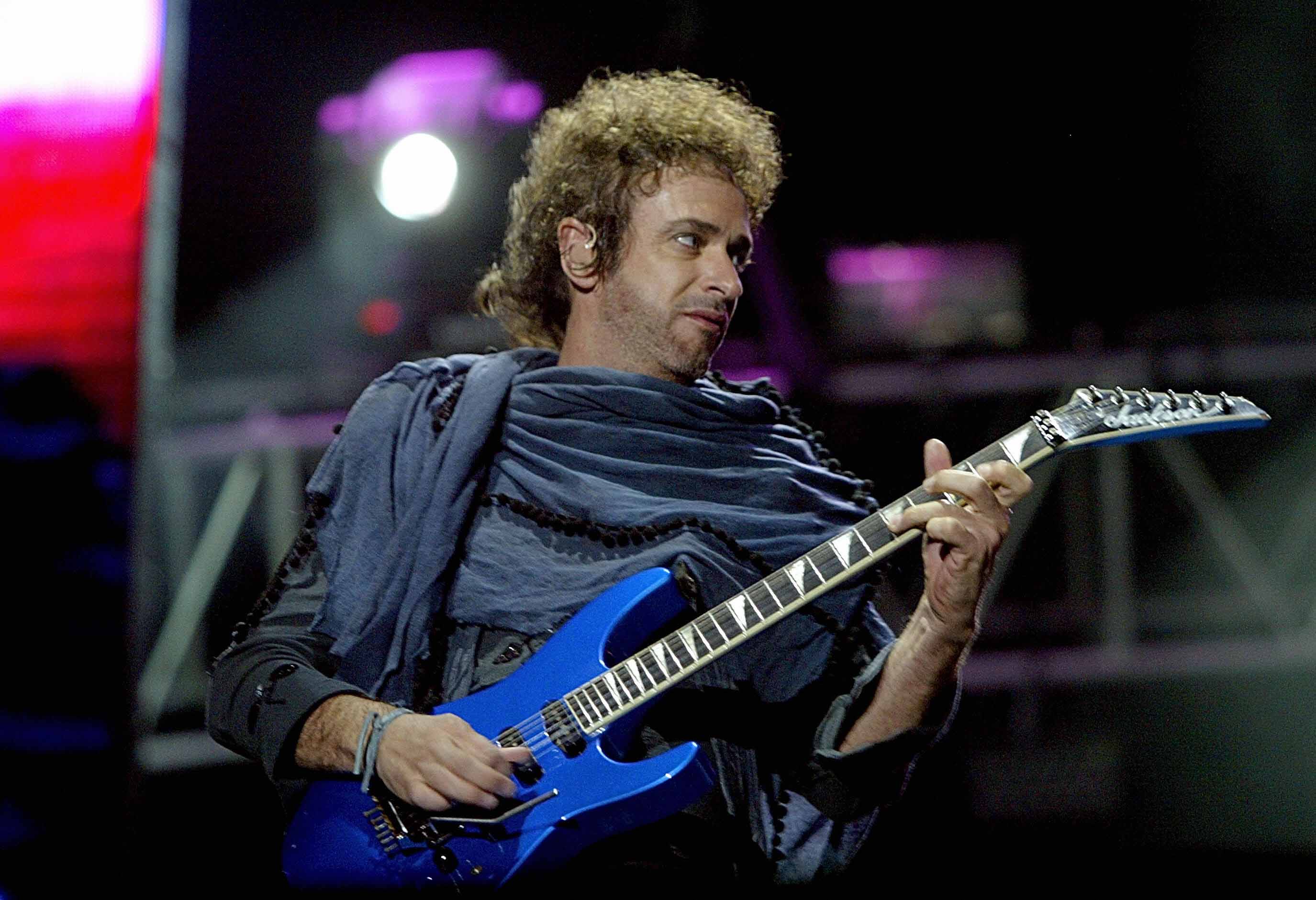 Madre de Gustavo Cerati lo ve derramar lágrimas