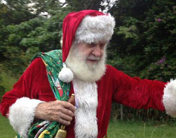 Santa da la bienvenida a la Navidad en la Cota Mil (Fotos)