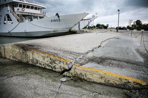 Declaran emergencia en isla griega por sismo