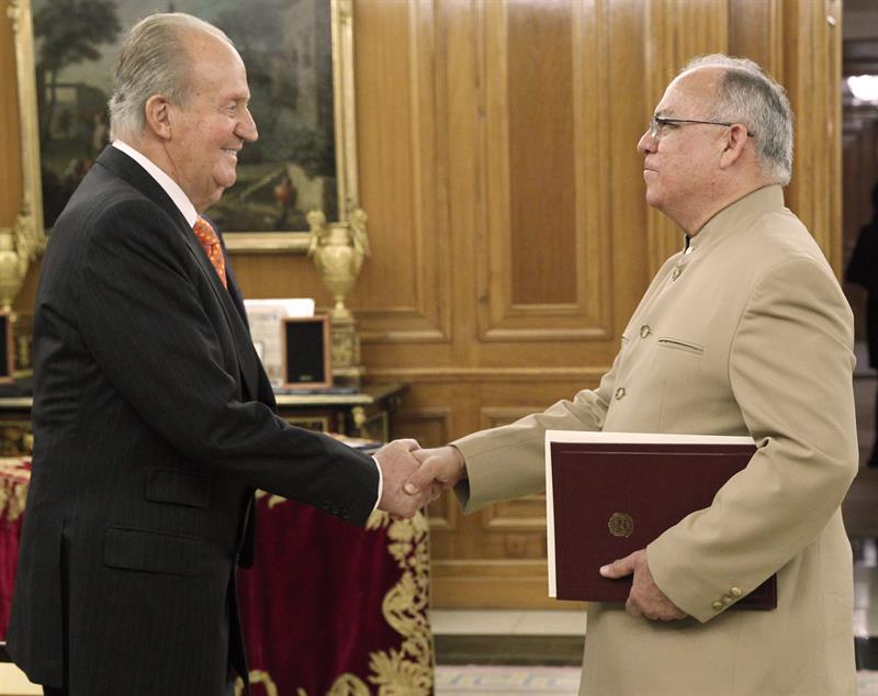 Al rey de España le gustó el liqui-liqui de Isea (Foto)