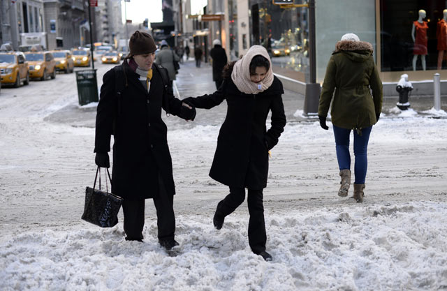 Frente de frío y nieve sorprende al sur de EEUU