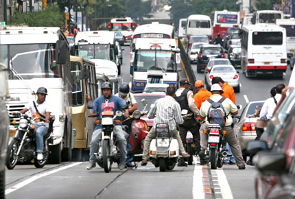 Motorizados protestarán contra restricción de horarios