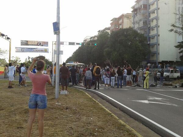 GN reprime violentamente protesta en Puerto Ordaz (Fotos)