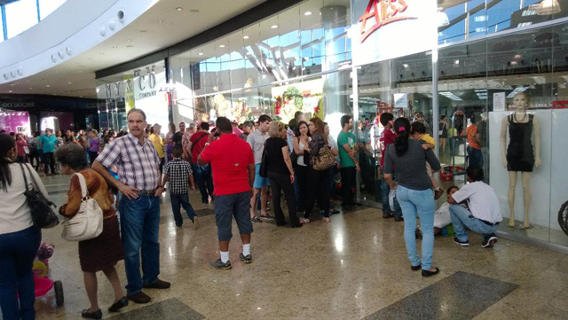 Clientes no hallan variedad en locales comerciales