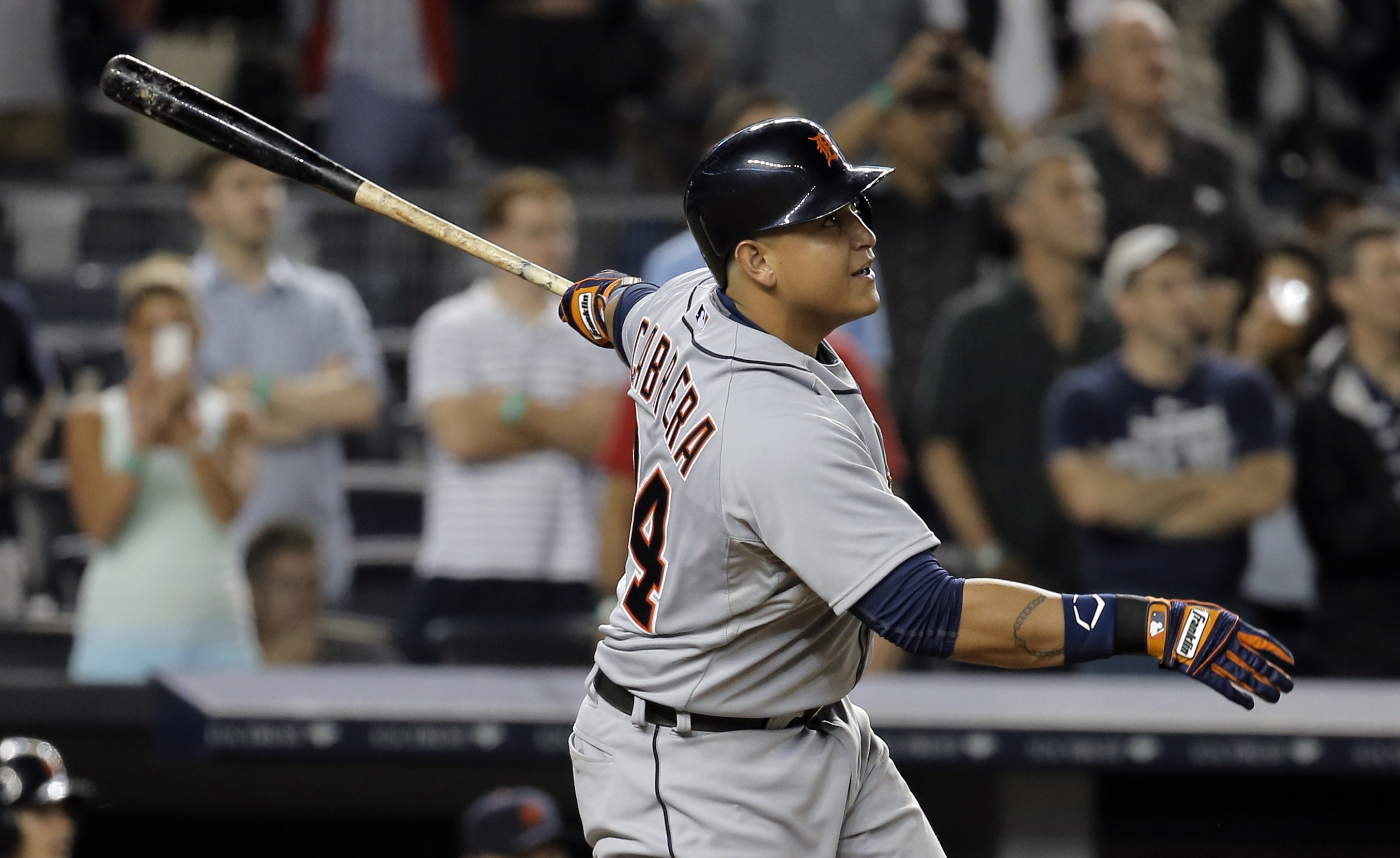 Miguel Cabrera nuevo líder bate de la Liga Americana