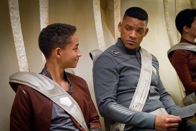 “Movie 43” y “After Earth” ganan los premios “anti-Óscar”