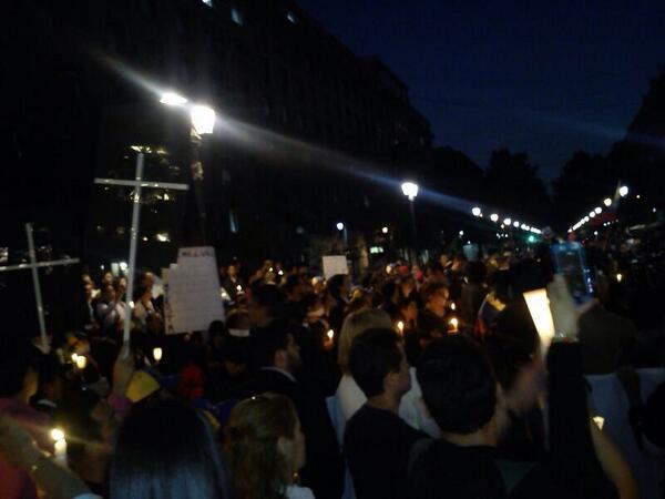 Venezolanos en Chile protestan contra posible arribo de Maduro (Fotos)