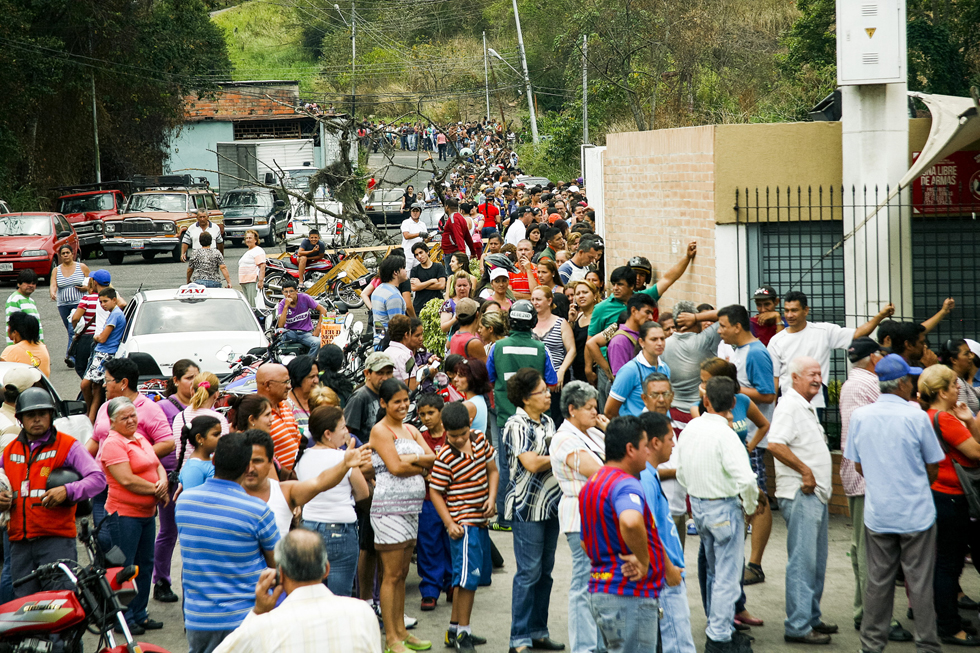 Largas colas en supermercados de Táchira por falta productos (Fotos