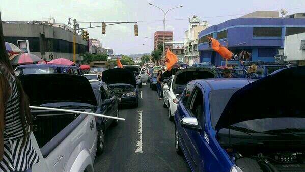 Las mejores fotos del trancazo en la Av Bolívar en Carabobo #29M