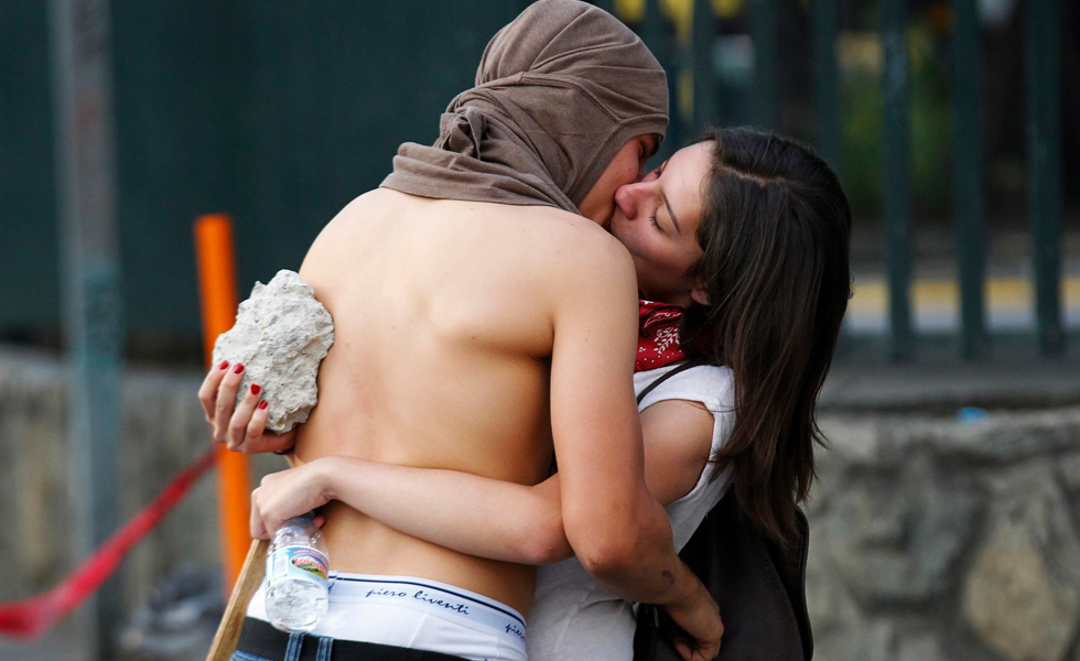 Amor en tiempos de barricadas (Foto)