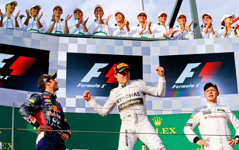 Rosberg se apunta la primera victoria con abandonos de Vettel y Hamilton