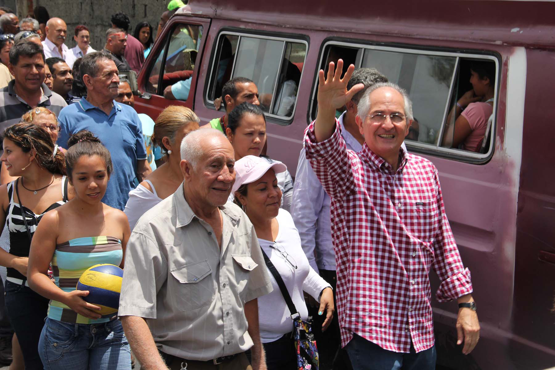 Ledezma: En los barrios la delincuencia no dialoga, mata