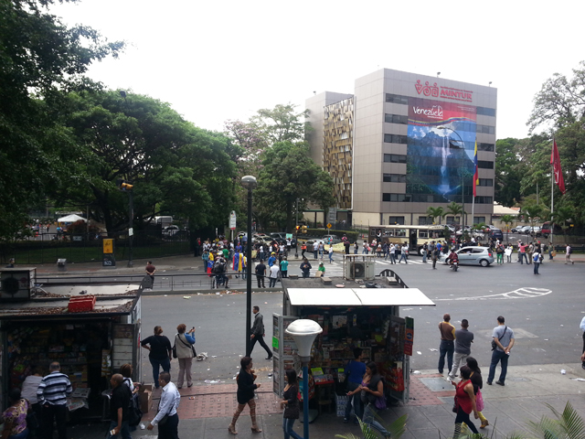 Restablecido el paso en la Av. Francisco de Miranda en Altamira (Fotos)