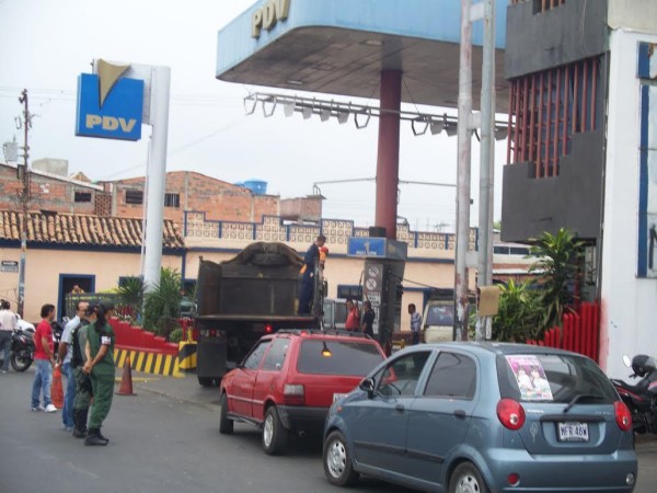 Exigirán carta de residencia para surtir combustible en municipio Bolívar de Táchira
