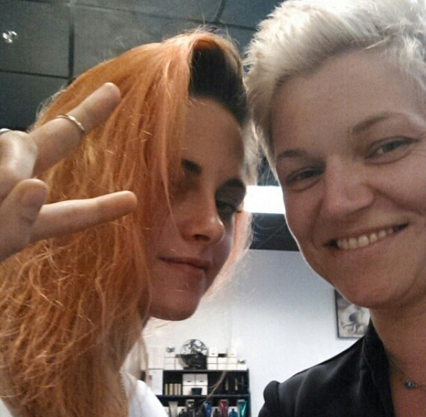 Kristen Stewart tiñó su cabello de naranja (Foto)