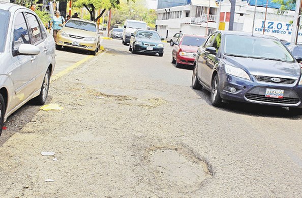 En Maracaibo no hay calles, sino huecos (Fotos)