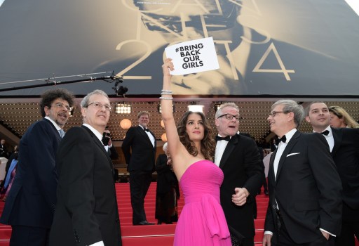 Salma Hayek clama en Cannes el rescate de niñas nigerianas (Foto)