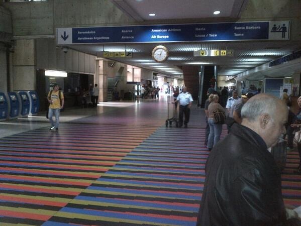 La soledad del Aeropuerto Internacional de Maiquetía (foto)