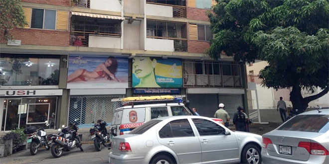 Mujer que cayó de edificio en Los Palos Grandes prestaba servicios sexuales a un árabe