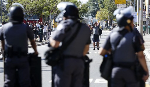 Dos periodistas de CNN heridas en la primera manifestación contra el Mundial