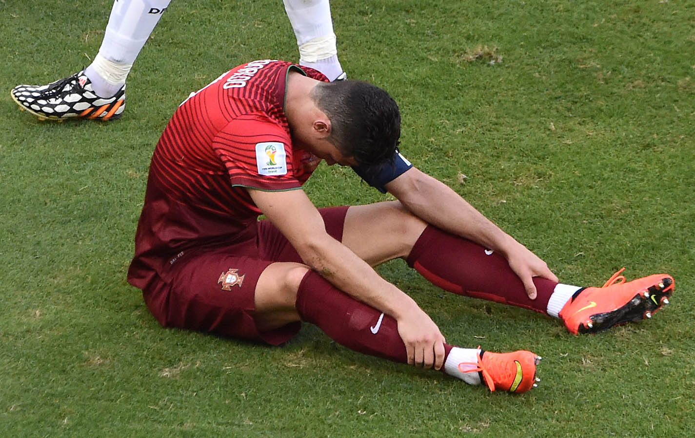 Las FOTOS de Cristiano Ronaldo maltripeando durísimo la goleada en contra