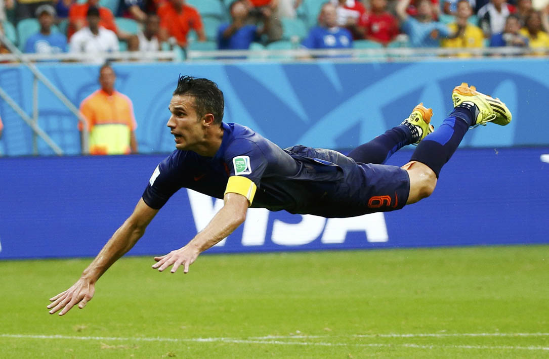 El GOLAZO de Van Persie en fotos