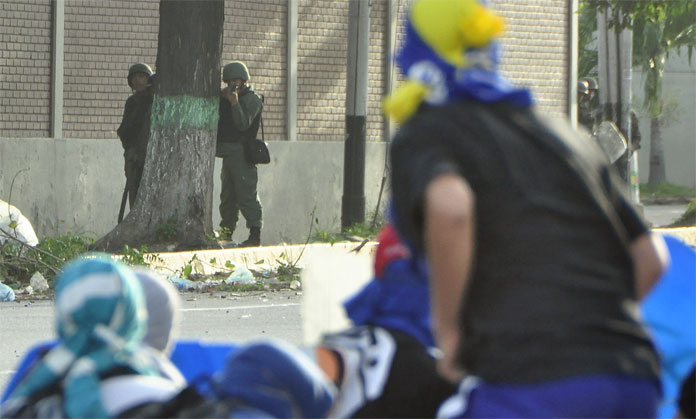 Tres estudiantes detenidos y seis heridos durante protesta en Lara #10J