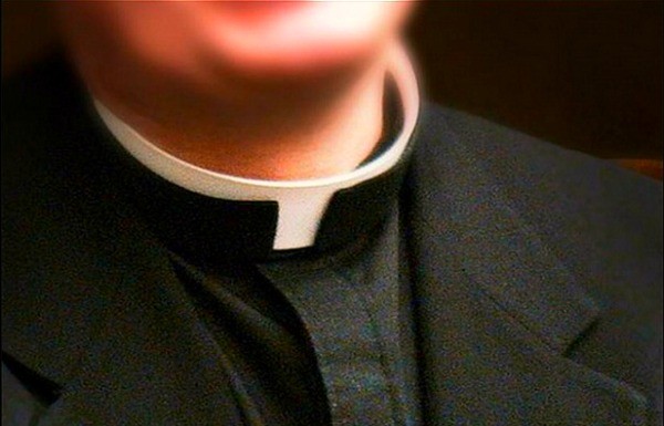 Sacerdote es acusado de violación