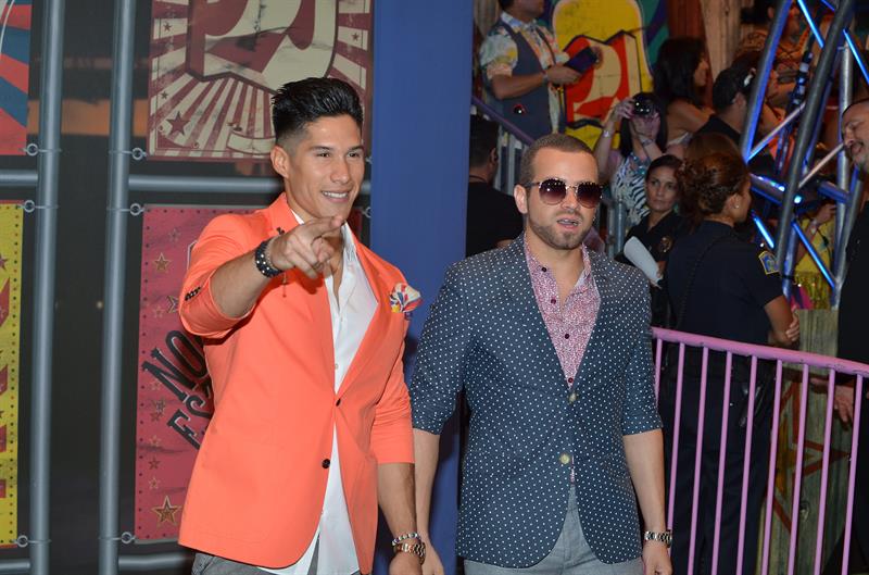 Así llegaron Chino y Nacho a los Premios Juventud