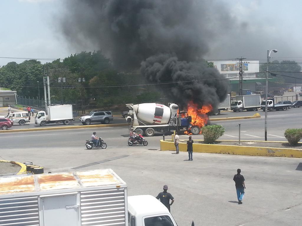 Controlado incendio de gandola en la ARC