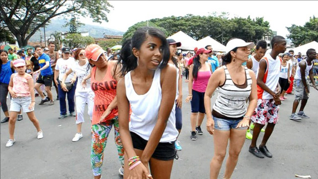 La “salsa shocke” arrasa en Colombia (Video