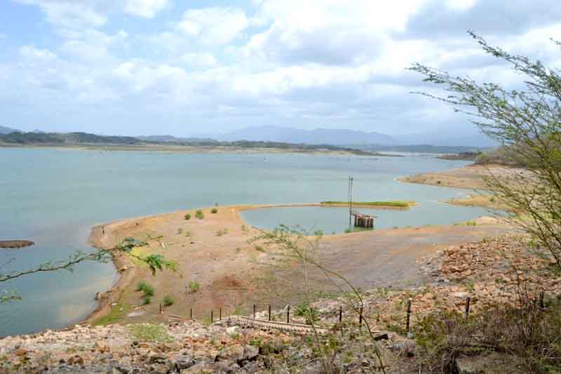 Gobierno nacional admitió que sequía comprometió niveles de 12 embalses