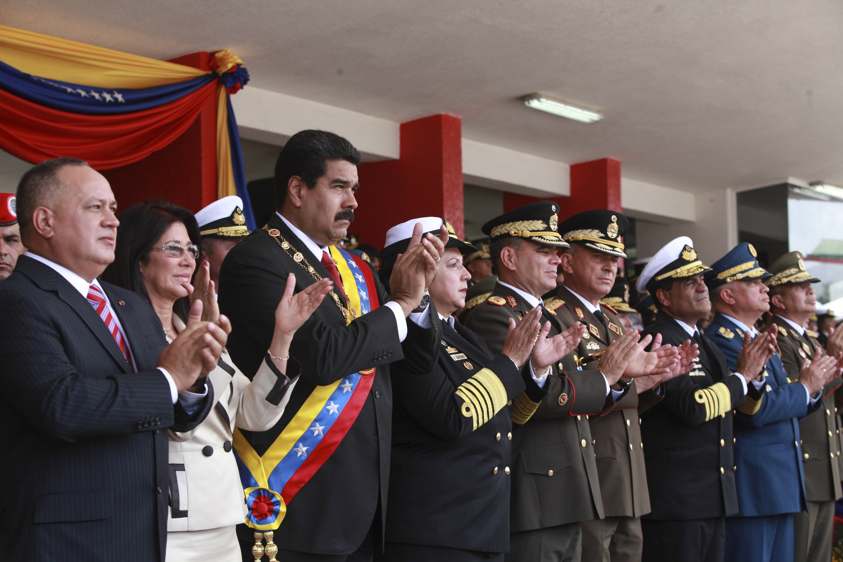 Latinoamericanos perciben negativamente la democracia venezolana