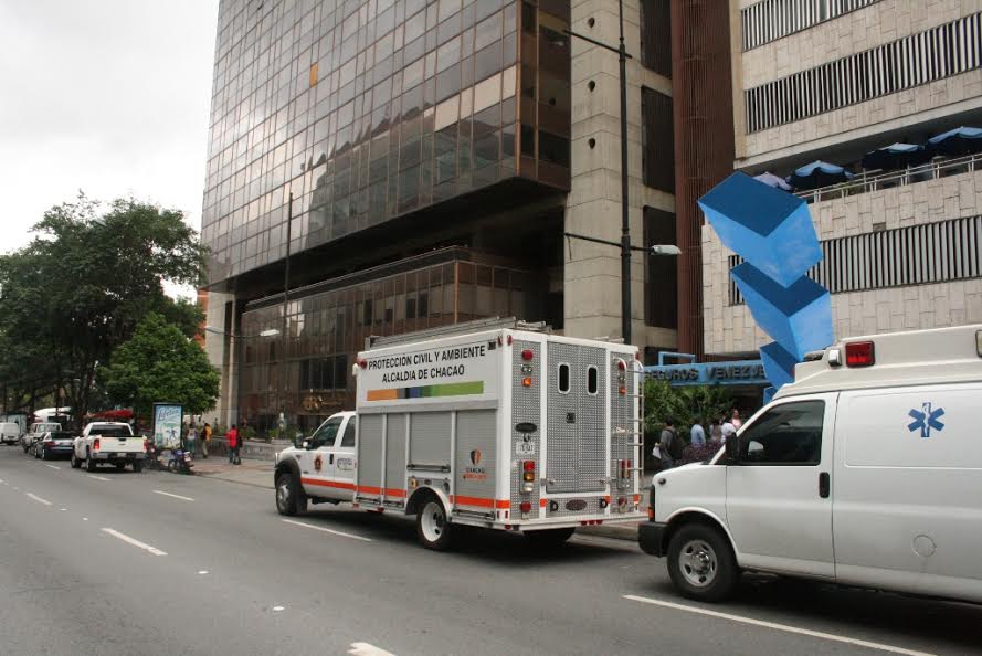 Protección Civil y Ambiente Chacao evalúa eficiencia  en simulacros de desalojo