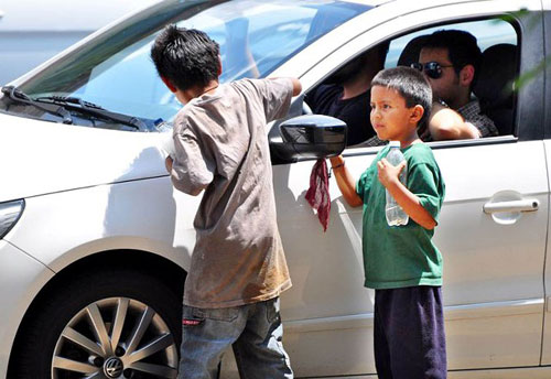 Niños abandonados deambulan por Maracay