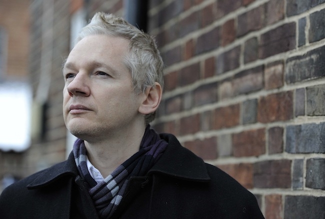 Assange aceptará su extradición a EEUU si Obama tiene clemencia con Manning