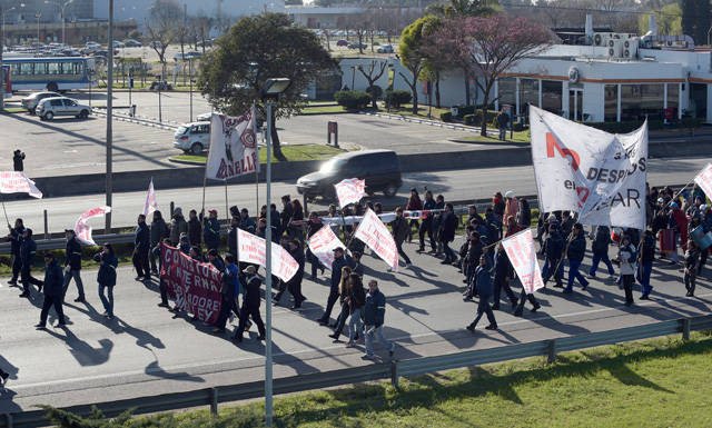 Docentes de Buenos Aires reanudan la huelga tras reunión con el Gobierno