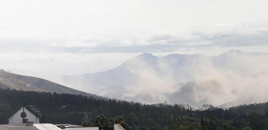 Quito sacudida por otro sismo que deja trece heridos