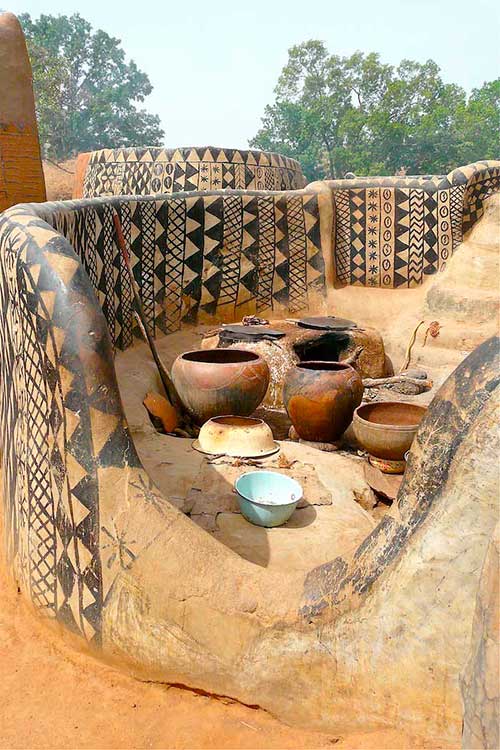 El pueblo africano donde cada casa es una obra de arte (Fotos)