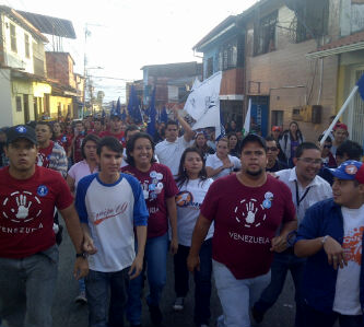 Inscriben la candidatura de Gaby Arellano a la FCU ULA