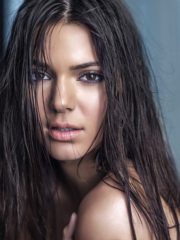 Esta es la sesión fotográfica completa del topless de Kendall Jenner