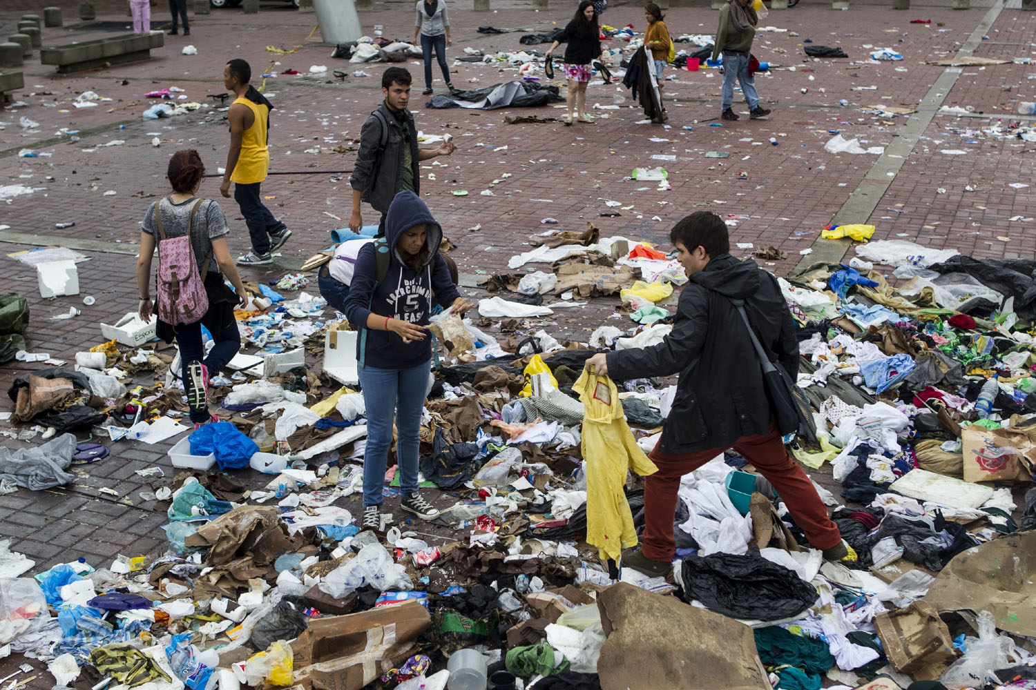 Dictan sobreseimiento para 46 jóvenes detenidos por protestar