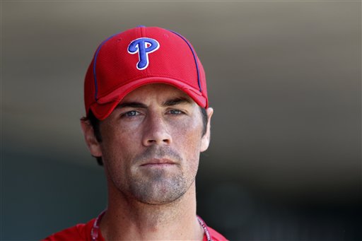 Cole Hamels y 3 relevistas lanzan juego sin hits ni carreras ante Atlanta