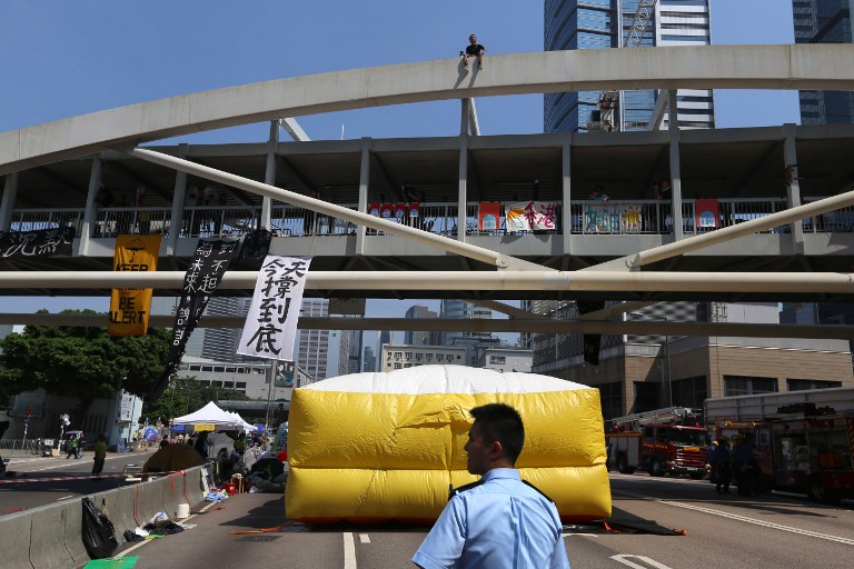 Manifestantes de Hong Kong anuncian retirada de algunos lugares