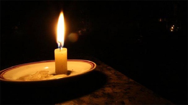 Racionamiento de luz y agua anticipan la Semana Santa más gris de los últimos 20 años