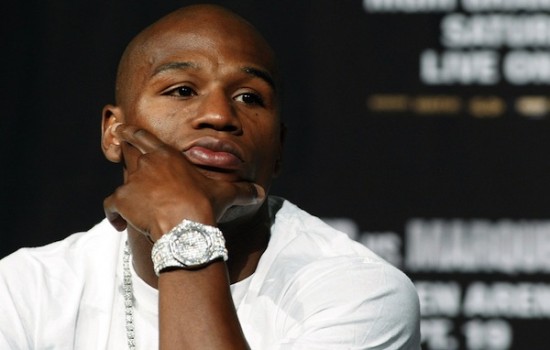 Noqueado Mayweather… ¡por una mujer! (Video)