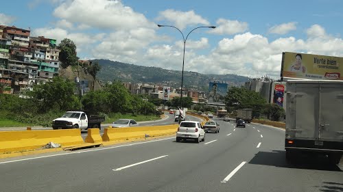 Funcionaria del Cicpc hirió a delincuente en plena autopista Francisco Fajardo